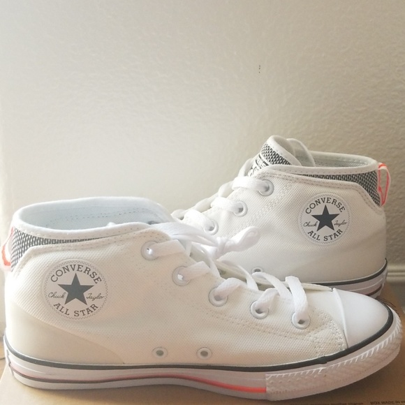 converse junior size 4